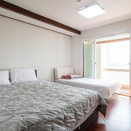 White Dream Pension Jeju by Eksteriør bilde