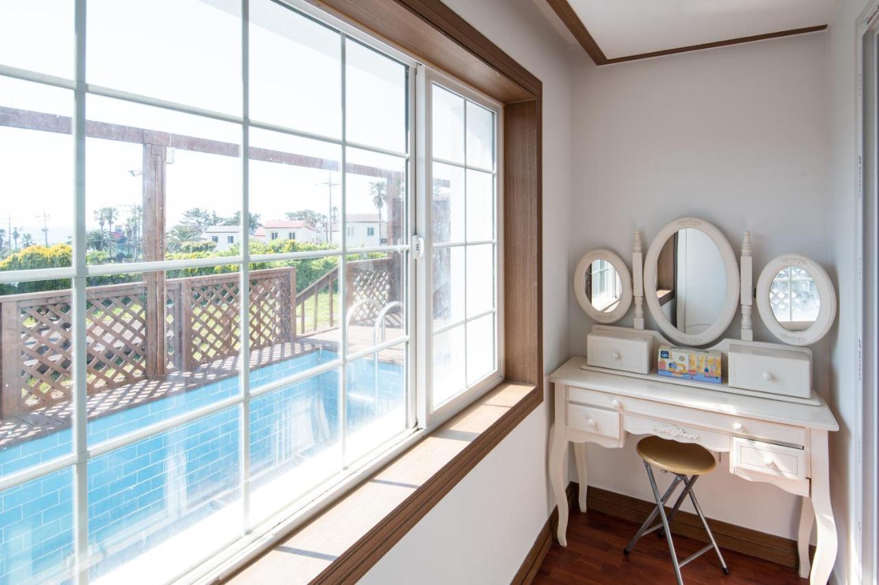 White Dream Pension Jeju by Eksteriør bilde