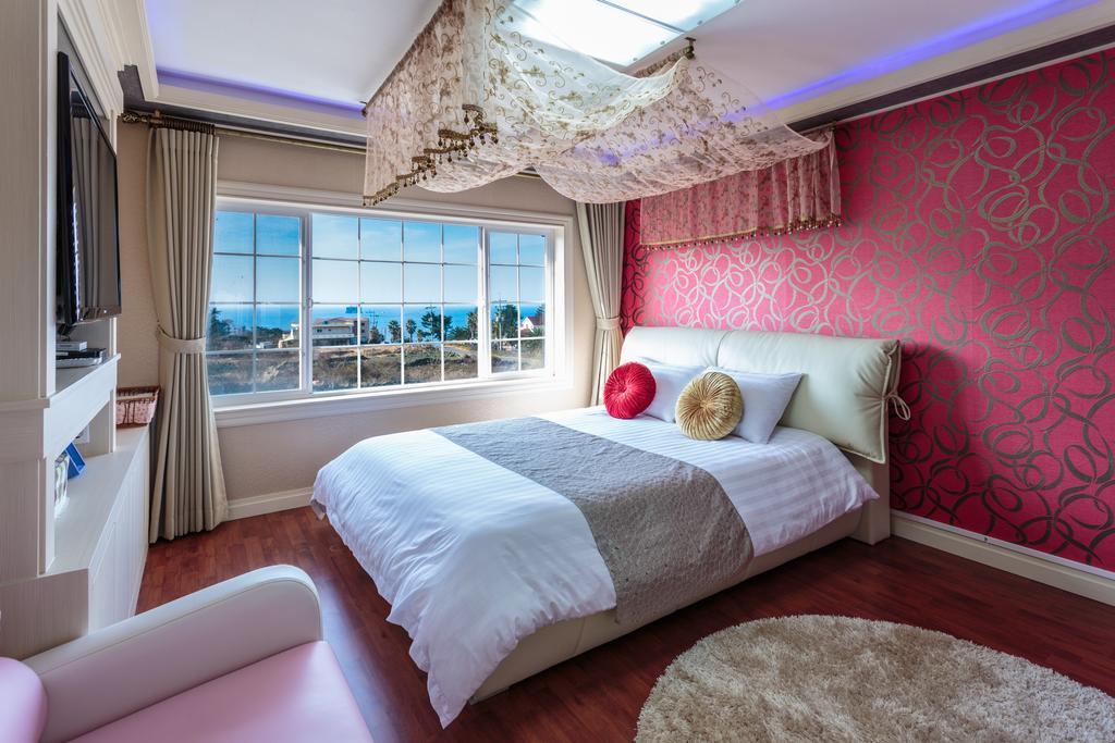 White Dream Pension Jeju by Eksteriør bilde