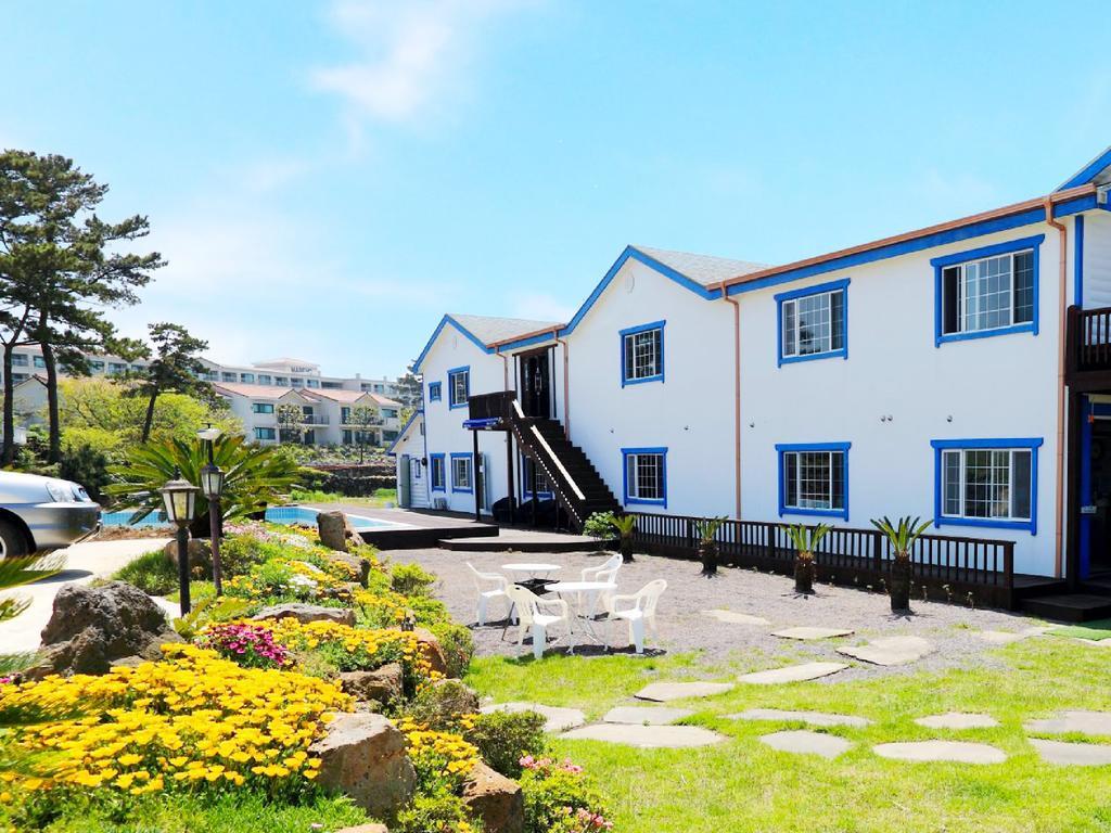 White Dream Pension Jeju by Eksteriør bilde