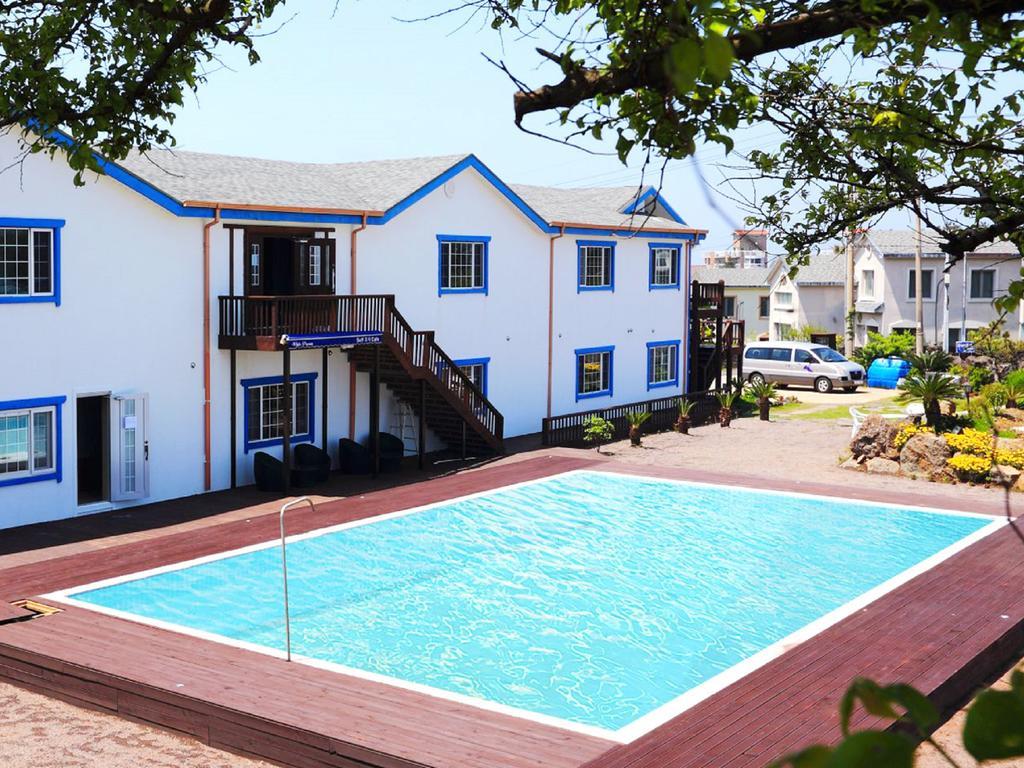 White Dream Pension Jeju by Eksteriør bilde