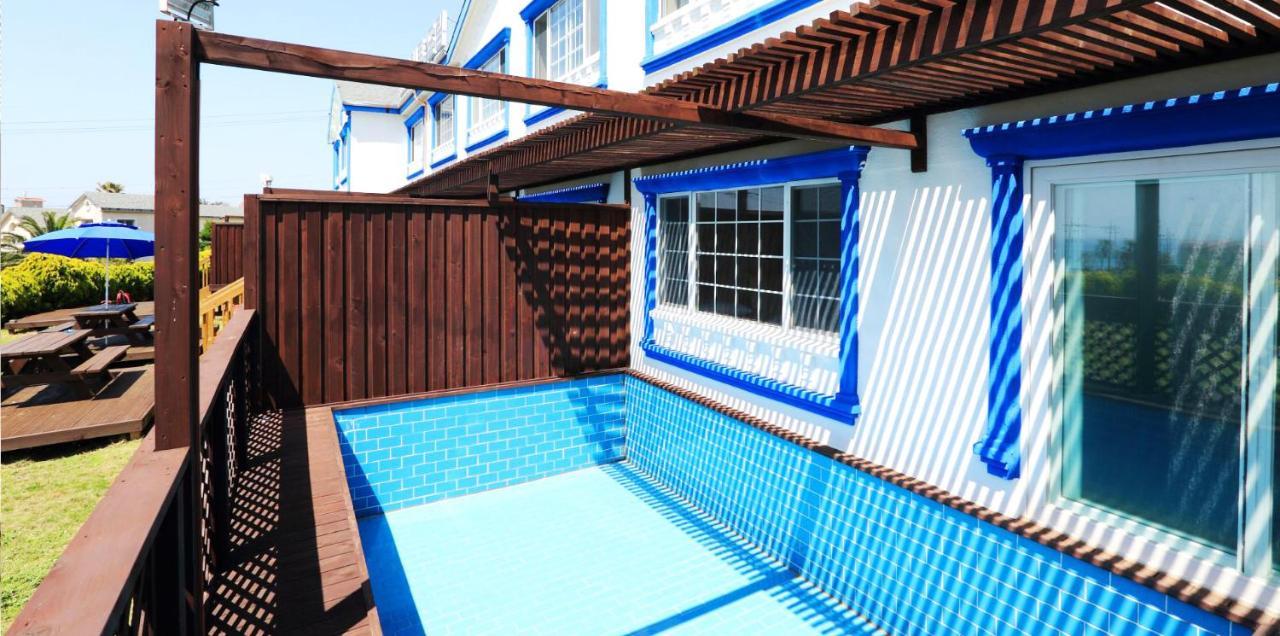 White Dream Pension Jeju by Eksteriør bilde