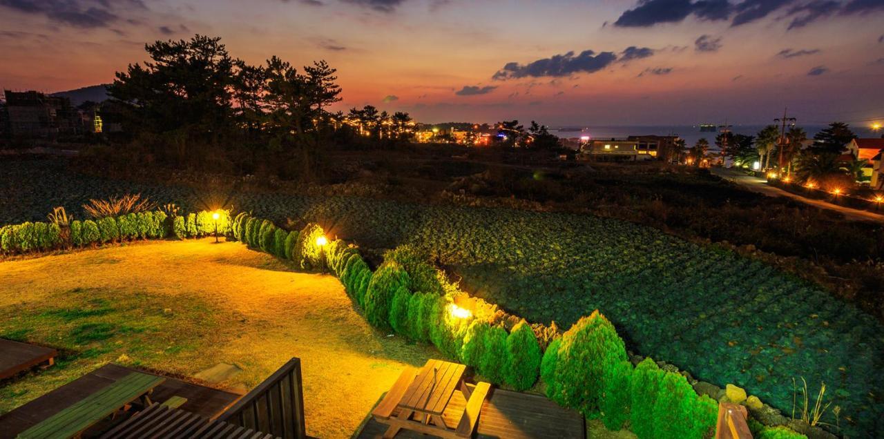 White Dream Pension Jeju by Eksteriør bilde