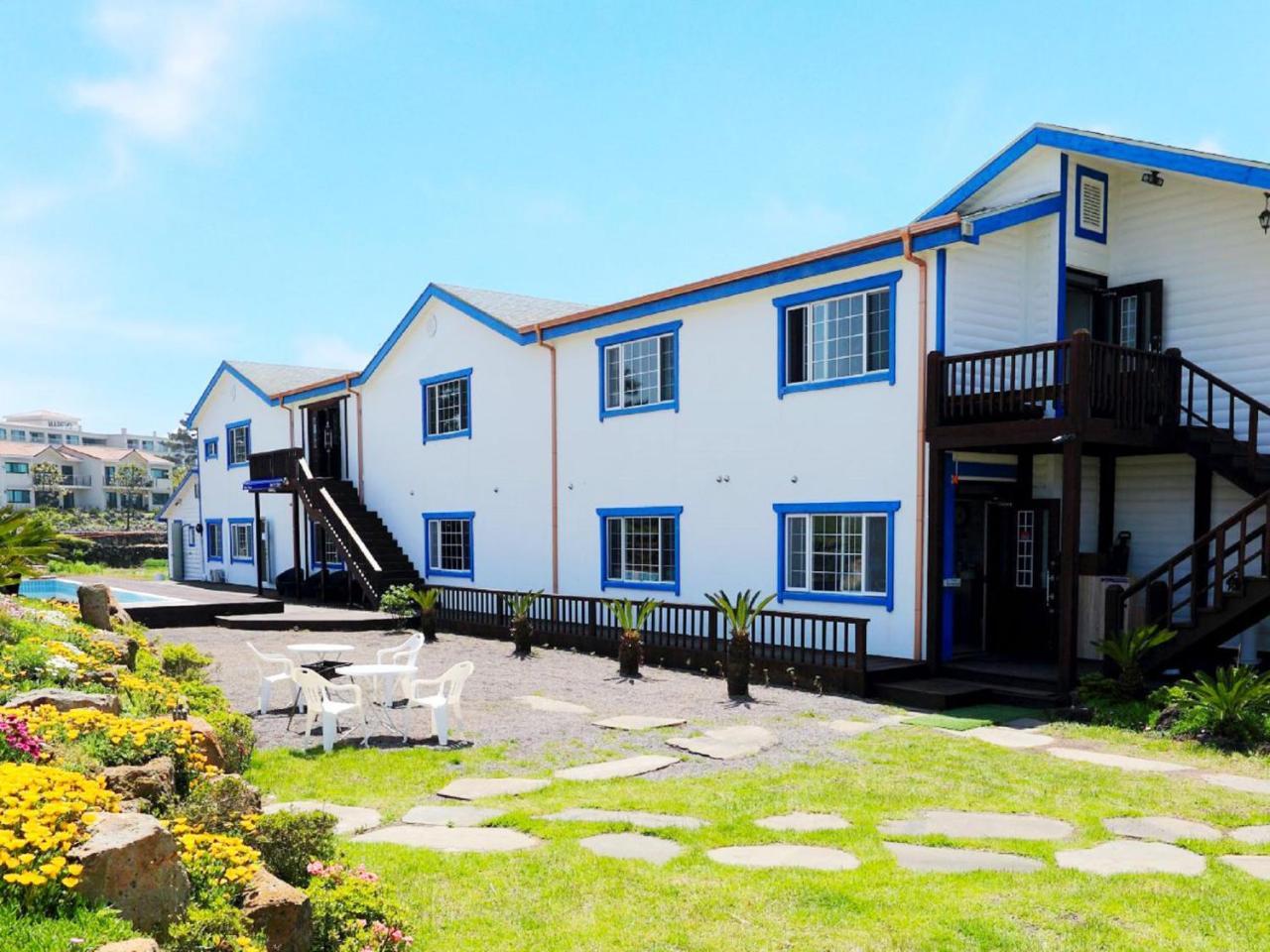 White Dream Pension Jeju by Eksteriør bilde